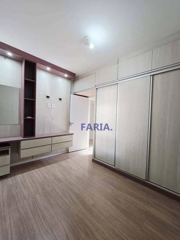 Casa, 3 quartos, 240 m² - Foto 1