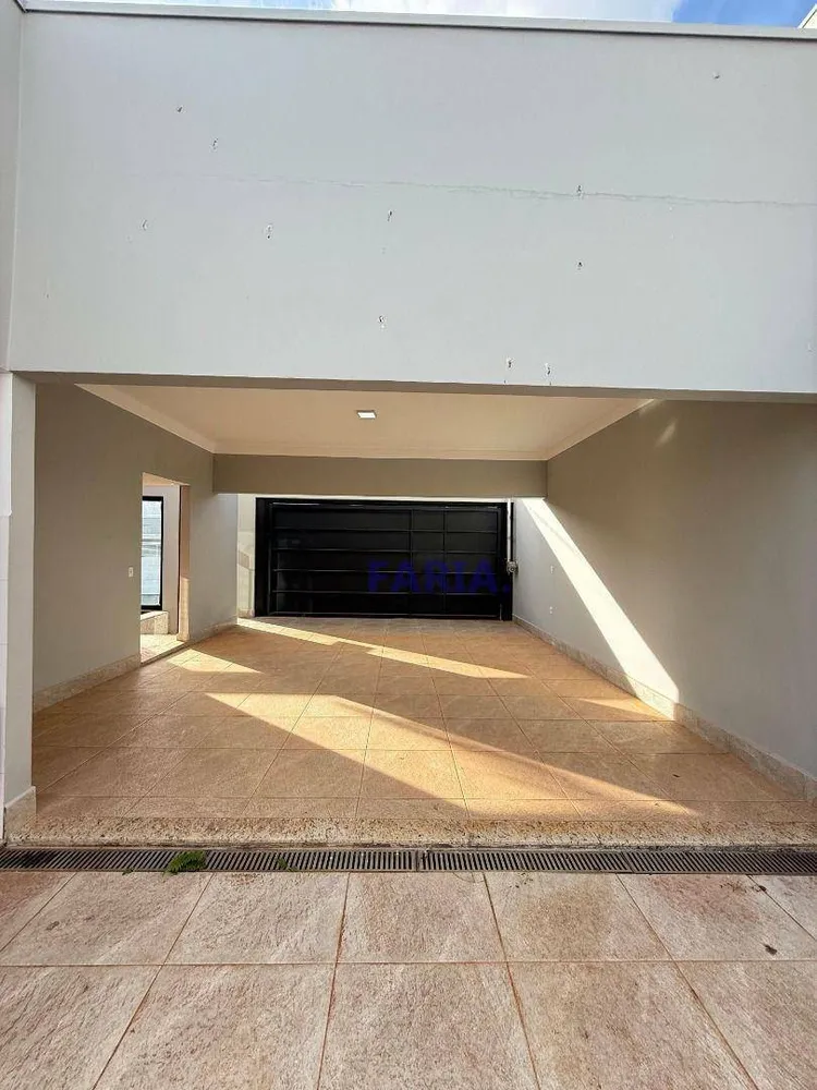 Casa, 3 quartos, 151 m² - Foto 2