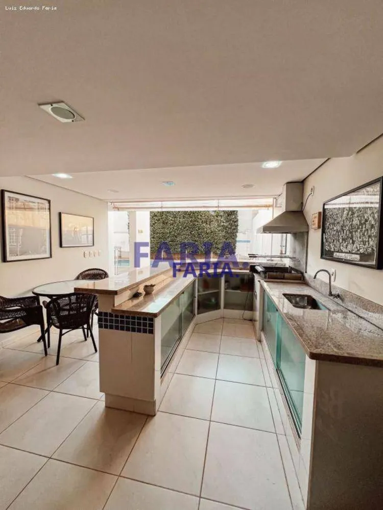 Casa, 4 quartos, 290 m² - Foto 3