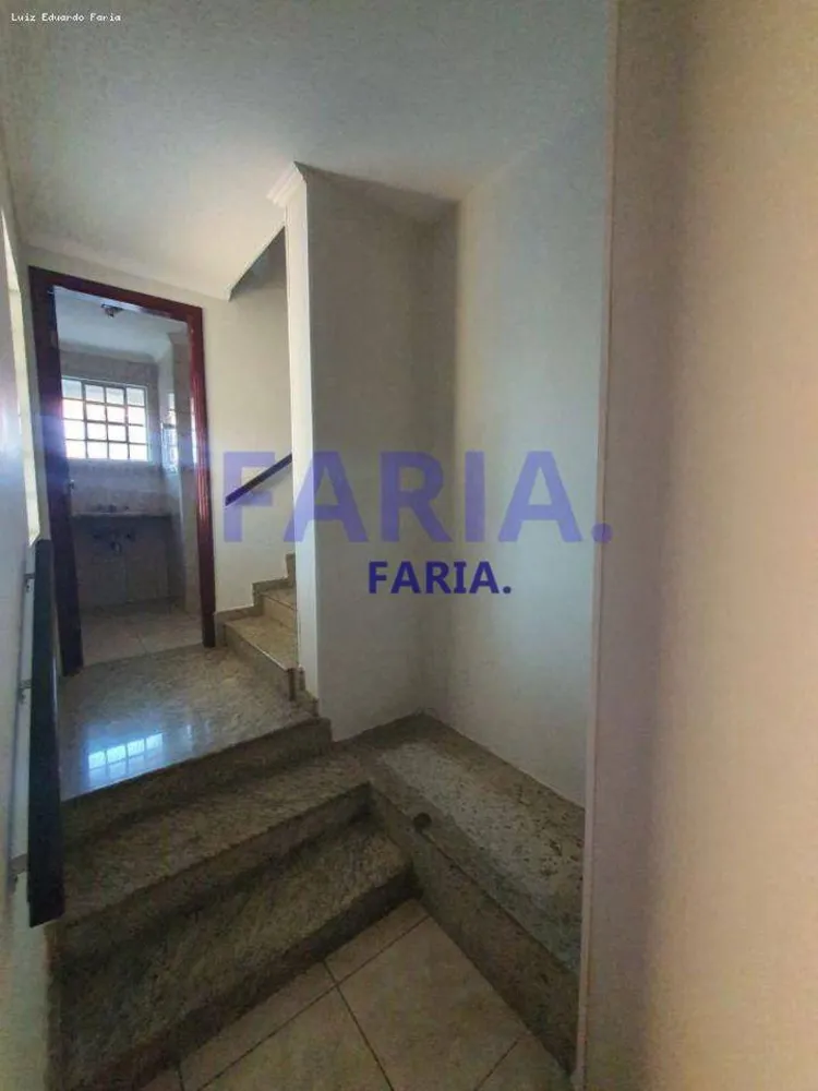 Casa, 5 quartos, 145 m² - Foto 6