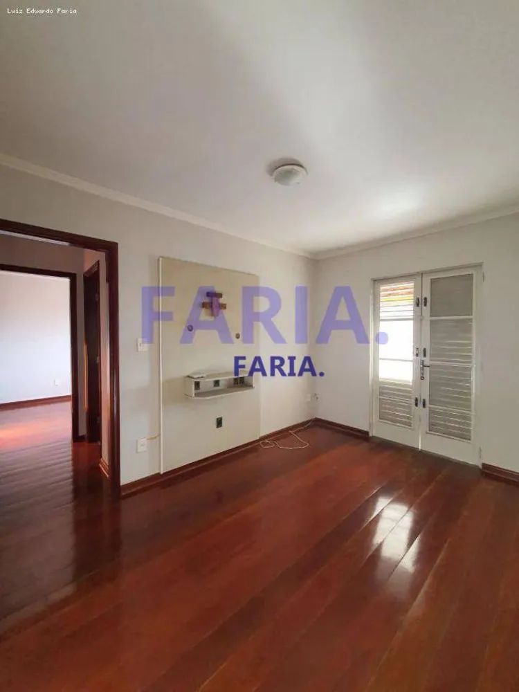 Casa, 5 quartos, 145 m² - Foto 4