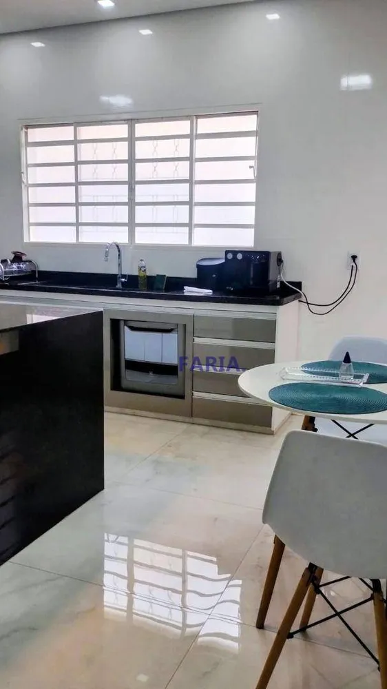 Casa, 3 quartos, 200 m² - Foto 7