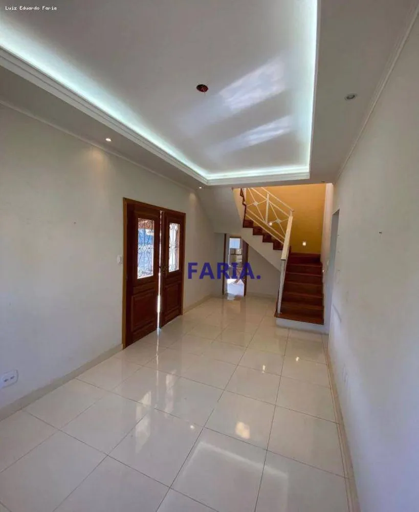 Chácara, 3 quartos, 1100 m² - Foto 4