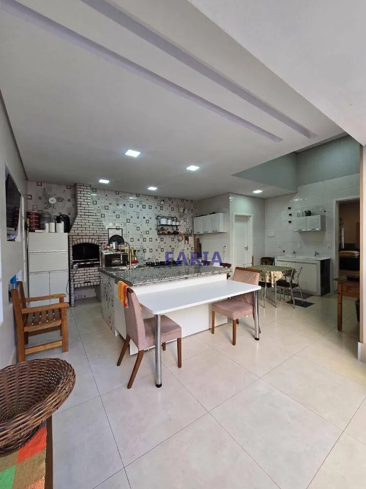 Casa, 4 quartos, 289 m² - Foto 4
