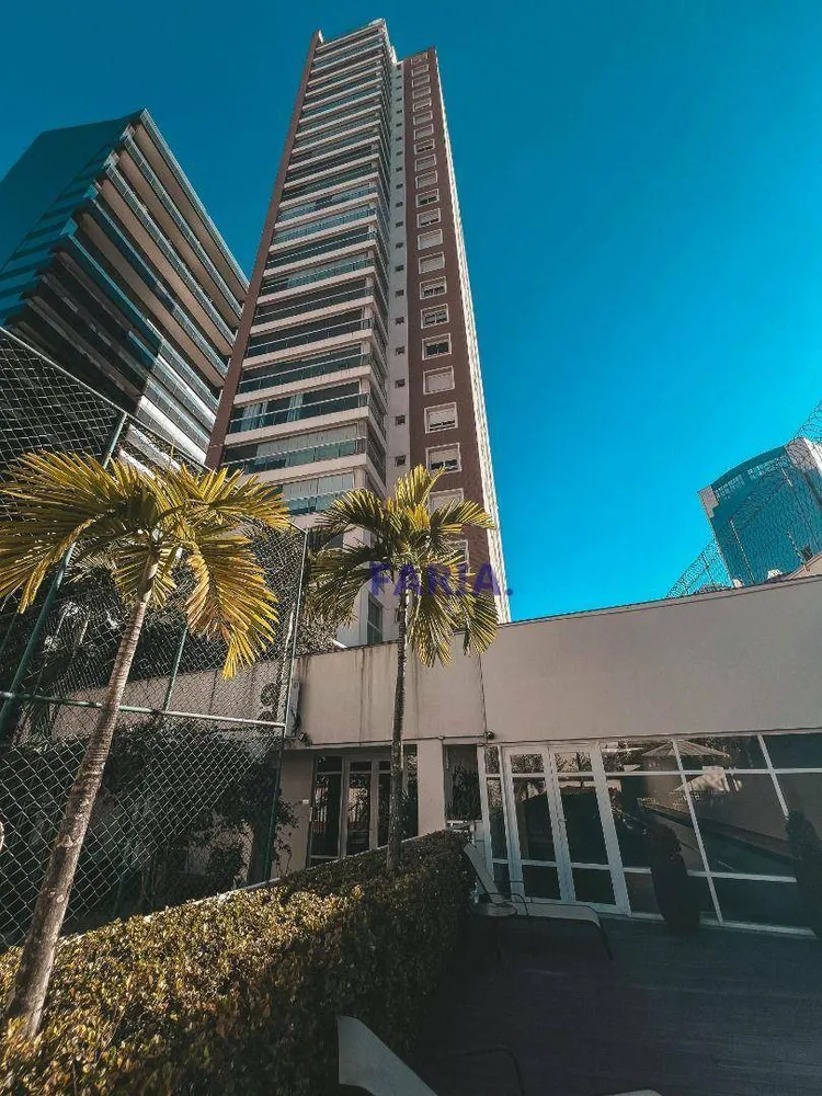 Apartamento, 4 quartos, 202 m² - Foto 1