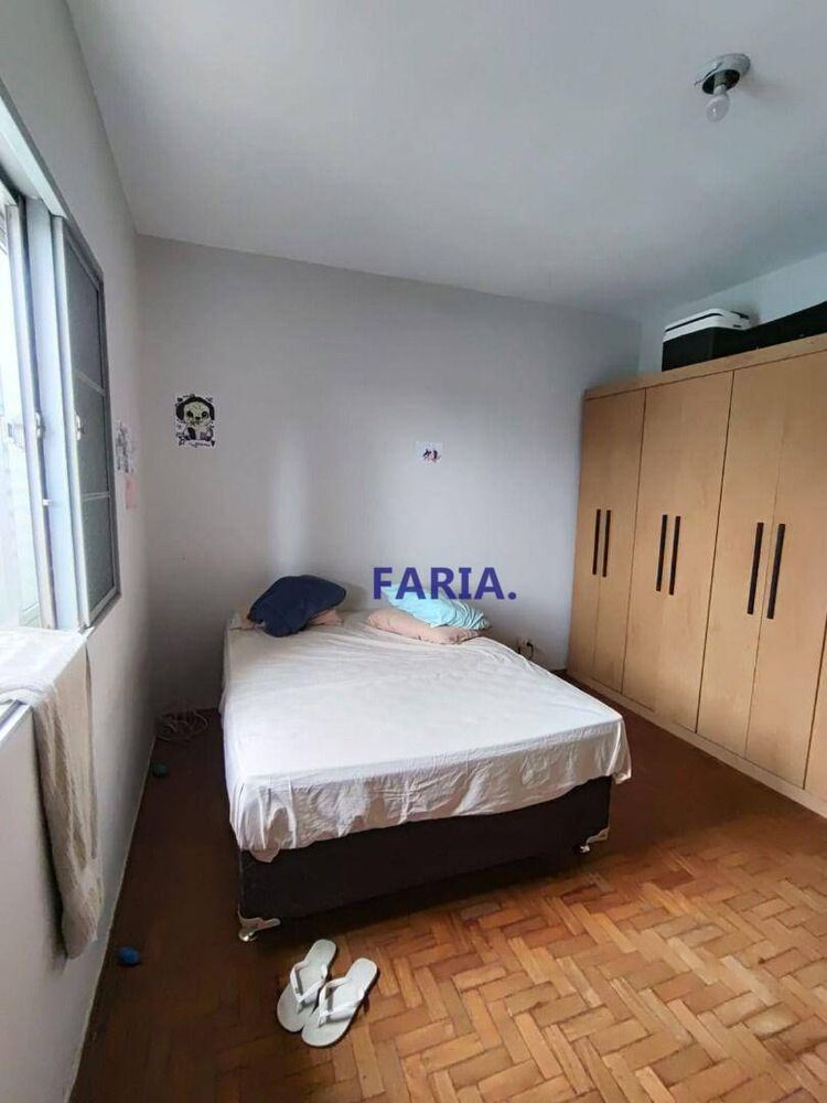 Casa à venda com 3 quartos, 157m² - Foto 2