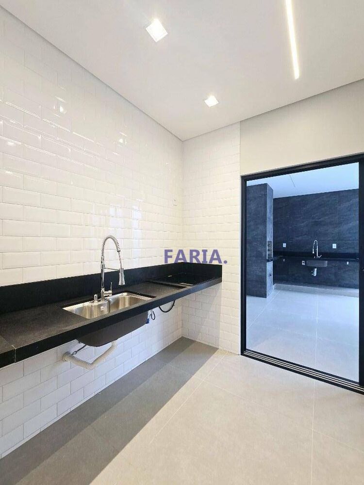 Casa, 3 quartos, 243 m² - Foto 7