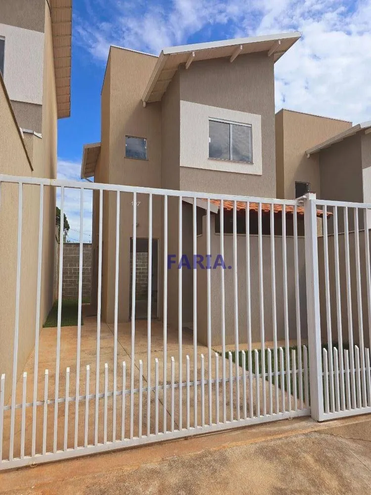 Casa, 2 quartos, 54 m² - Foto 1