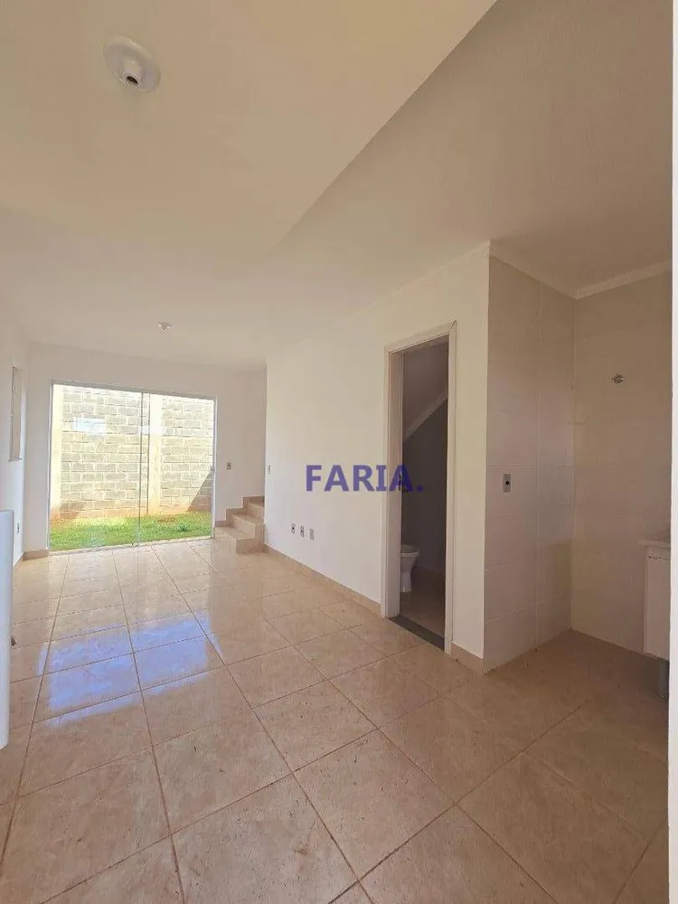 Casa, 2 quartos, 54 m² - Foto 2
