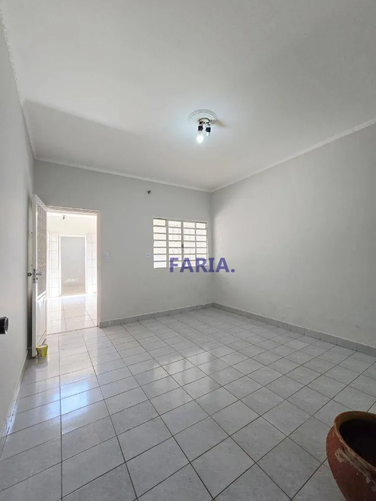 Casa, 3 quartos, 198 m² - Foto 2