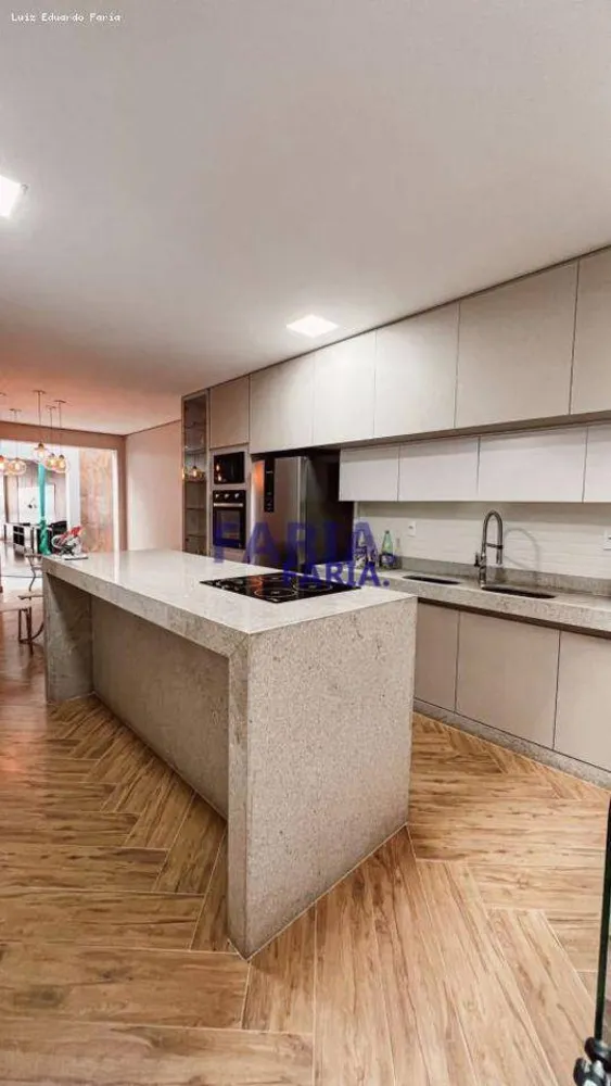 Casa, 3 quartos, 250 m² - Foto 10