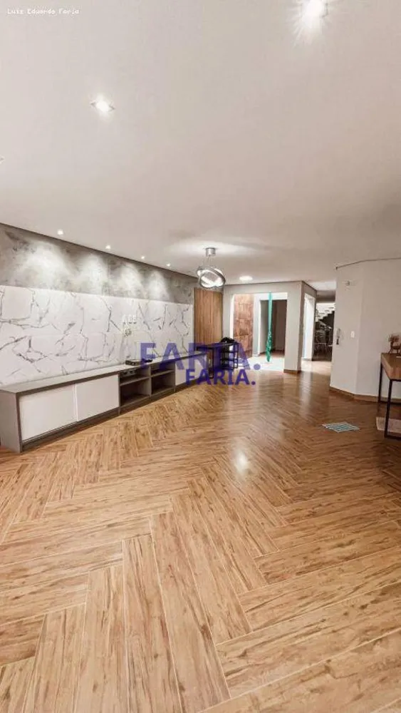 Casa, 3 quartos, 250 m² - Foto 5