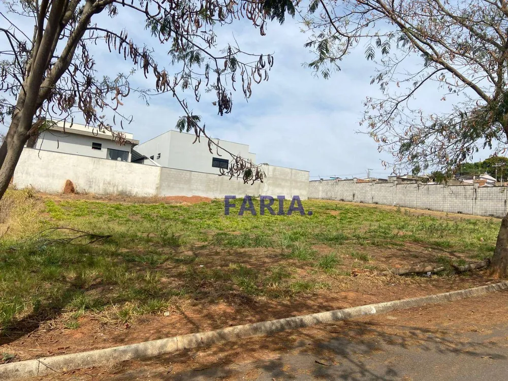 Loteamento e Condomínio, 302 m² - Foto 2