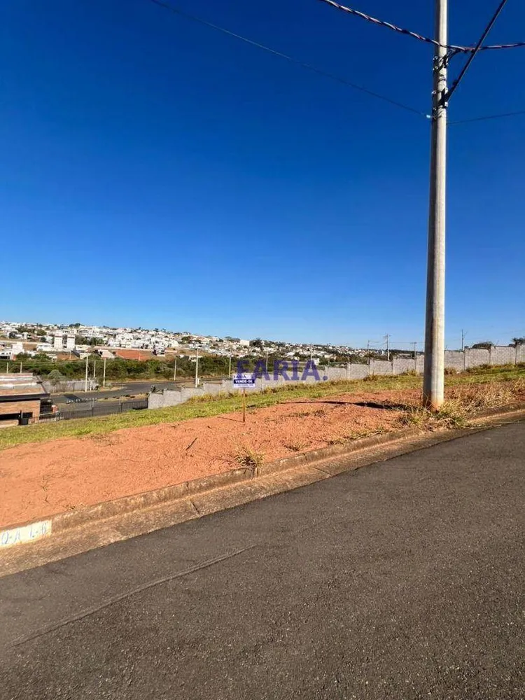 Loteamento e Condomínio, 442 m² - Foto 1
