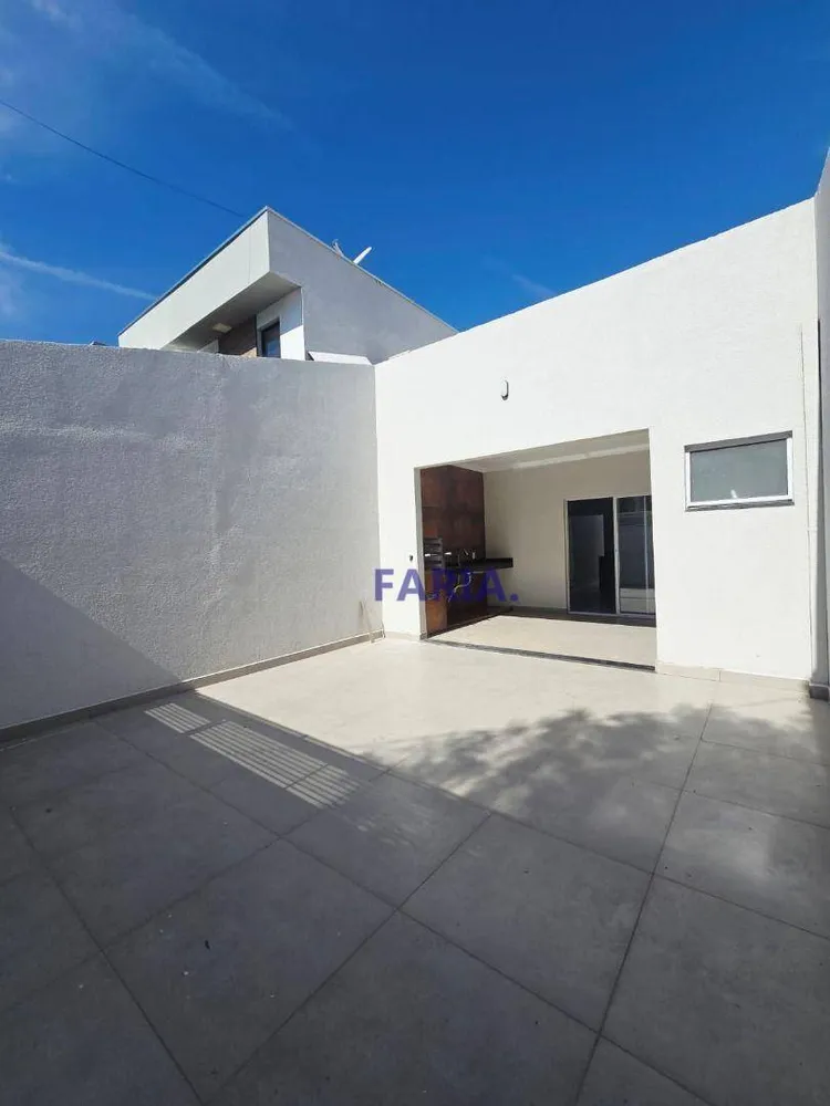 Casa, 3 quartos, 110 m² - Foto 1