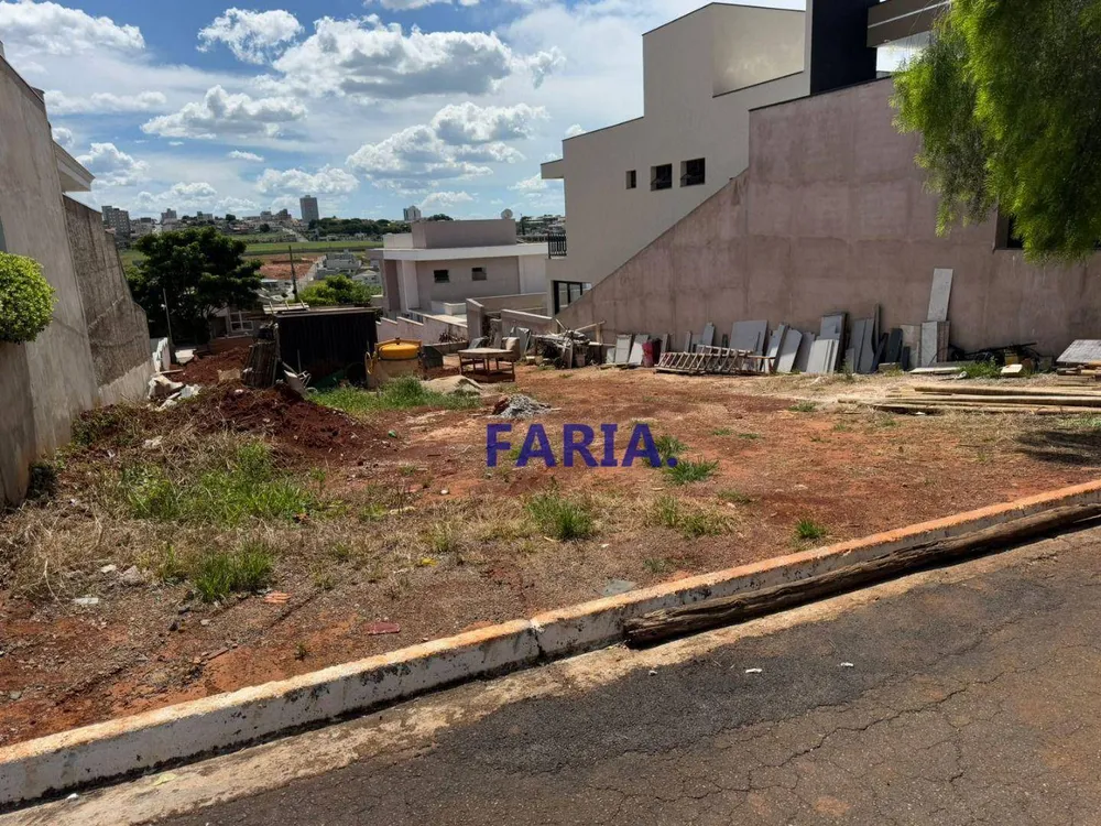 Loteamento e Condomínio, 418 m² - Foto 1