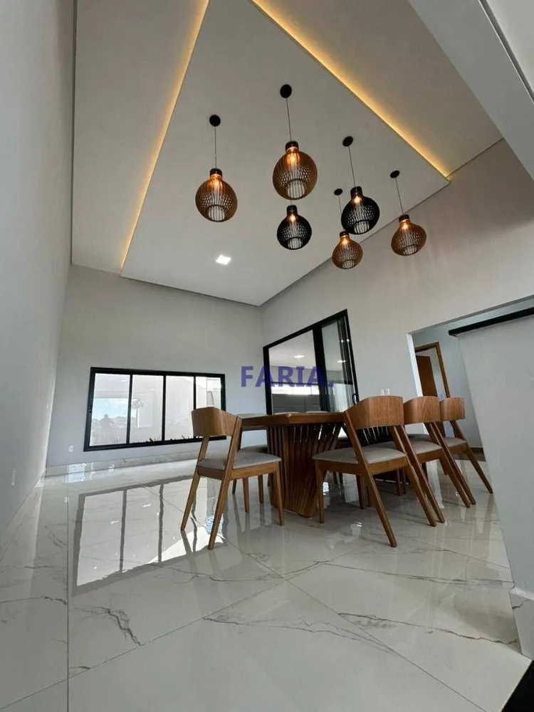 Casa, 3 quartos, 230 m² - Foto 3