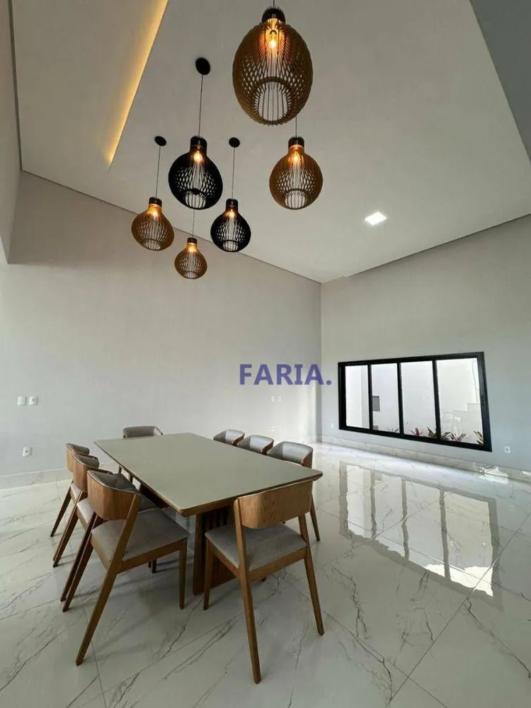 Casa, 3 quartos, 230 m² - Foto 4