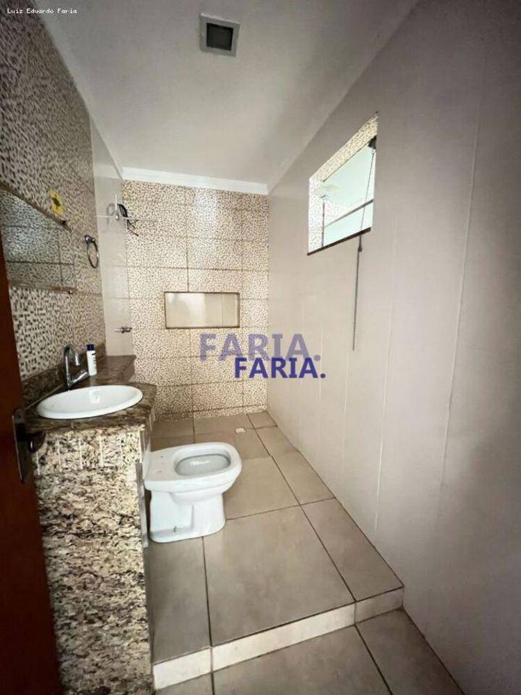 Casa à venda com 8 quartos, 870m² - Foto 4