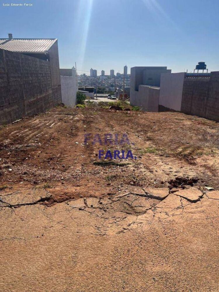 Terreno, 300 m² - Foto 1