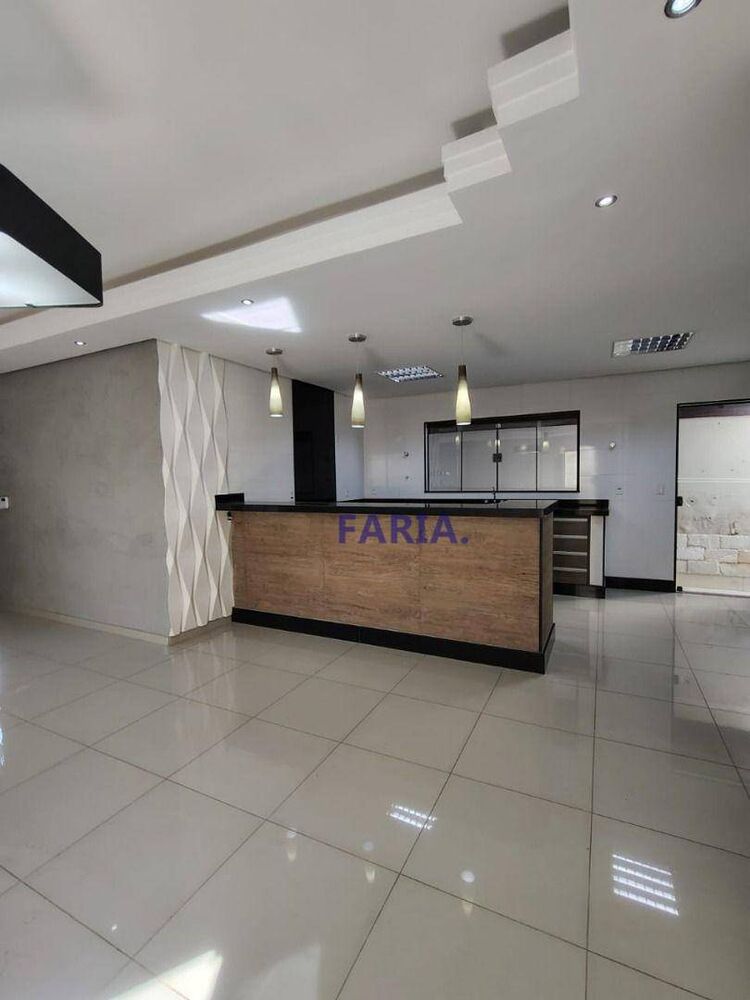 Casa, 3 quartos, 219 m² - Foto 6