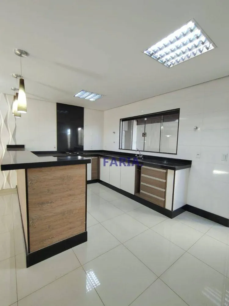 Casa, 3 quartos, 219 m² - Foto 7