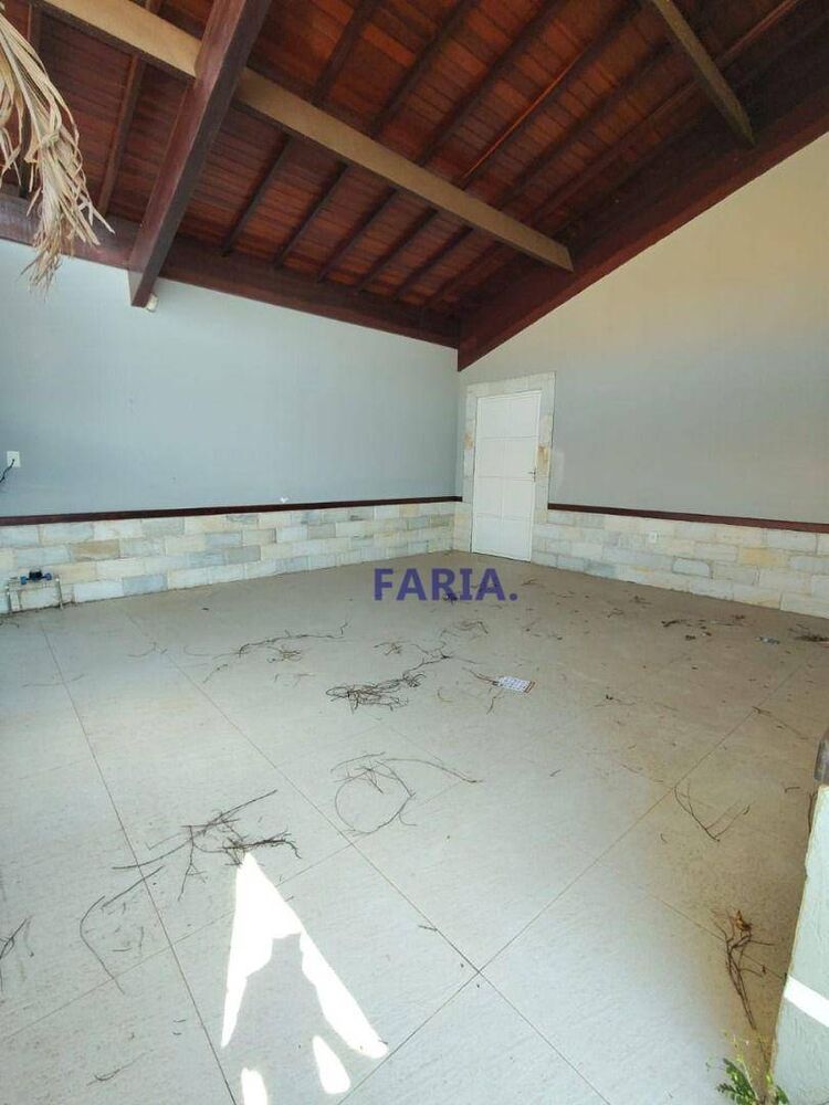 Casa, 3 quartos, 219 m² - Foto 2