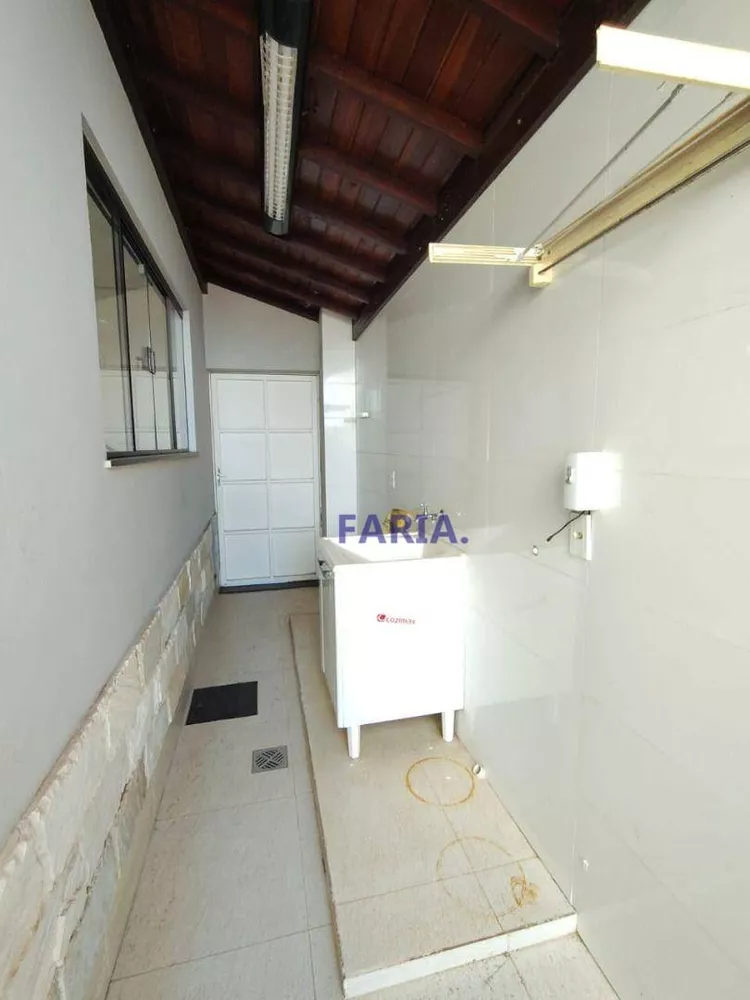 Casa, 3 quartos, 219 m² - Foto 15