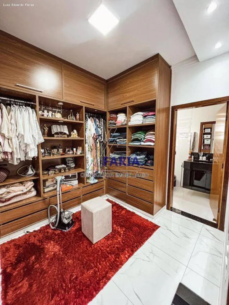 Casa, 3 quartos, 225 m² - Foto 11