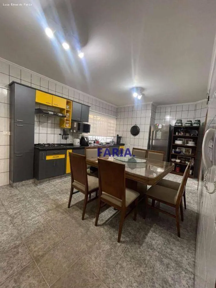 Casa, 3 quartos, 219 m² - Foto 7
