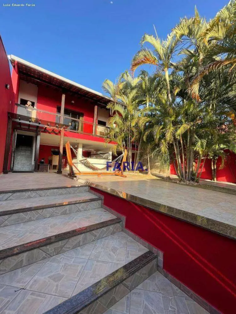 Casa, 3 quartos, 219 m² - Foto 2