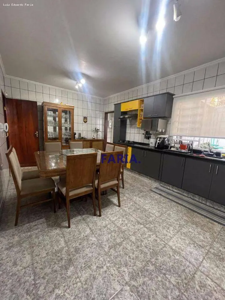 Casa, 3 quartos, 219 m² - Foto 9
