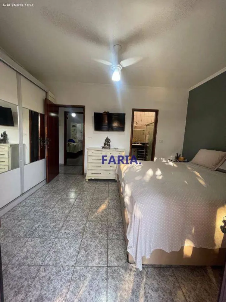 Casa, 3 quartos, 219 m² - Foto 15