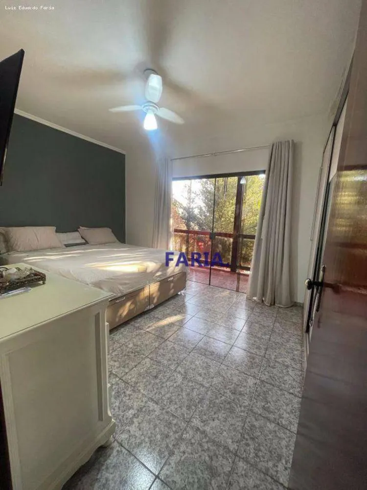 Casa, 3 quartos, 219 m² - Foto 13