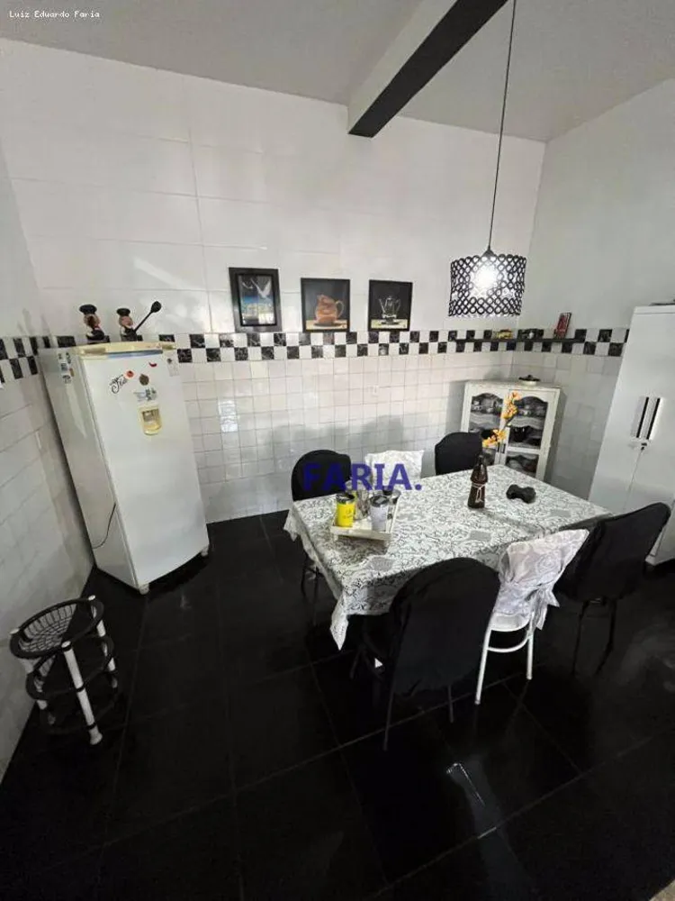 Casa, 5 quartos, 281 m² - Foto 9