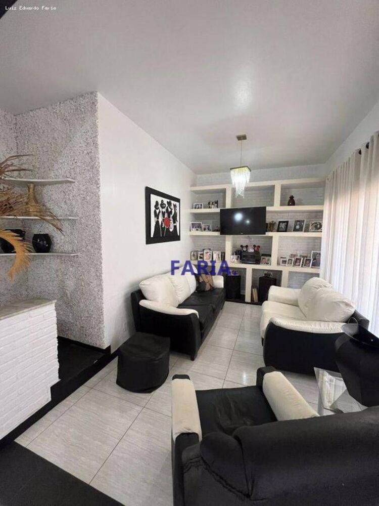 Casa, 5 quartos, 281 m² - Foto 2