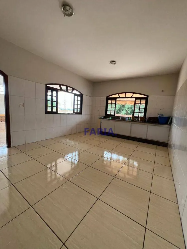 Casa, 3 quartos, 209 m² - Foto 1