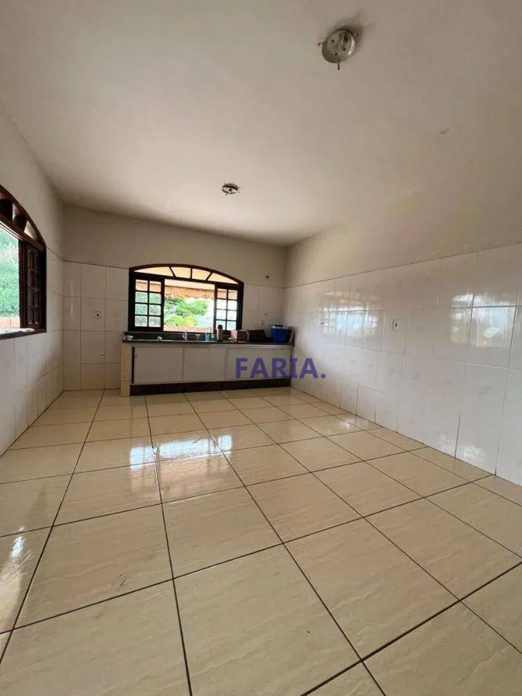 Casa, 3 quartos, 209 m² - Foto 2