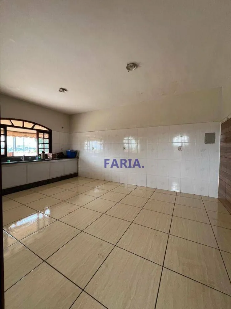 Casa, 3 quartos, 209 m² - Foto 3