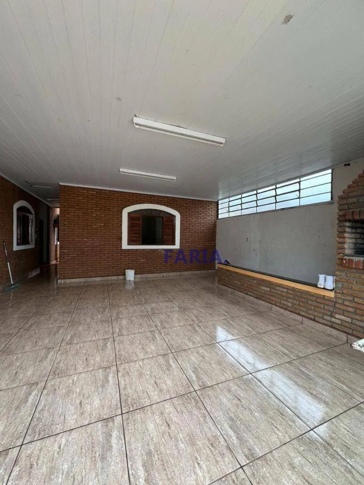 Casa, 3 quartos, 209 m² - Foto 4