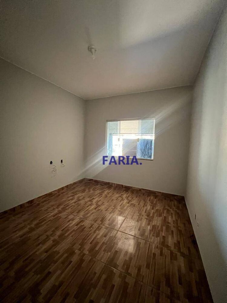 Casa à venda com 2 quartos, 100m² - Foto 2