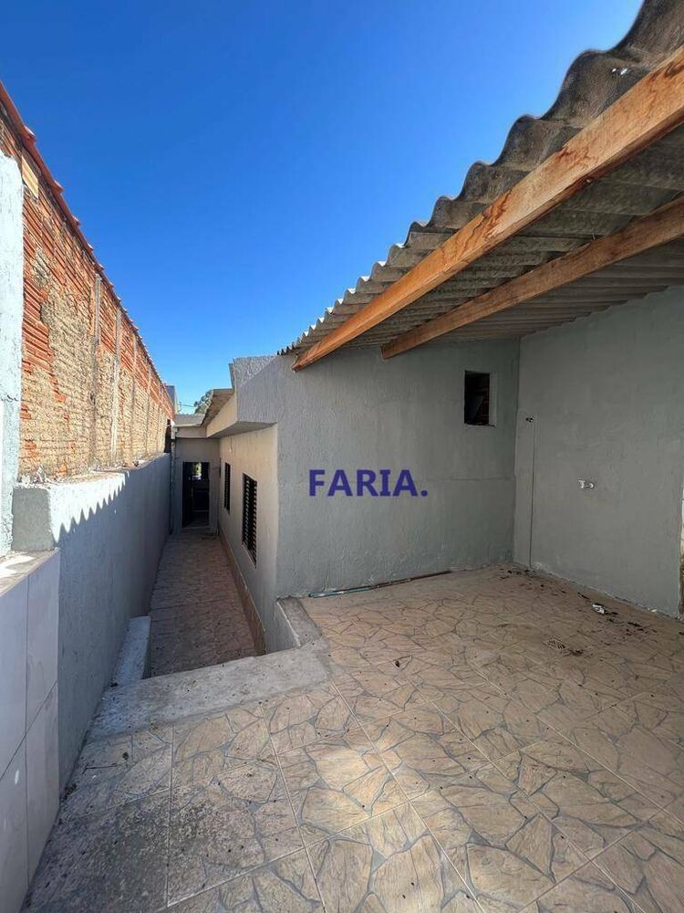 Casa à venda com 2 quartos, 100m² - Foto 4