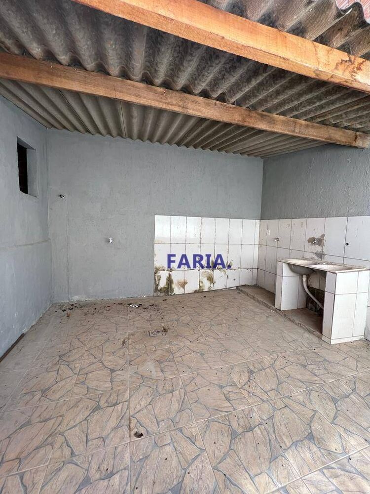 Casa à venda com 2 quartos, 100m² - Foto 3