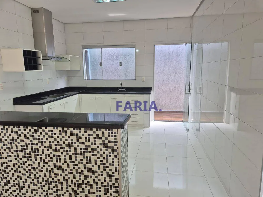 Casa, 3 quartos, 220 m² - Foto 6