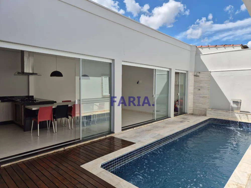 Casa, 3 quartos, 220 m² - Foto 15
