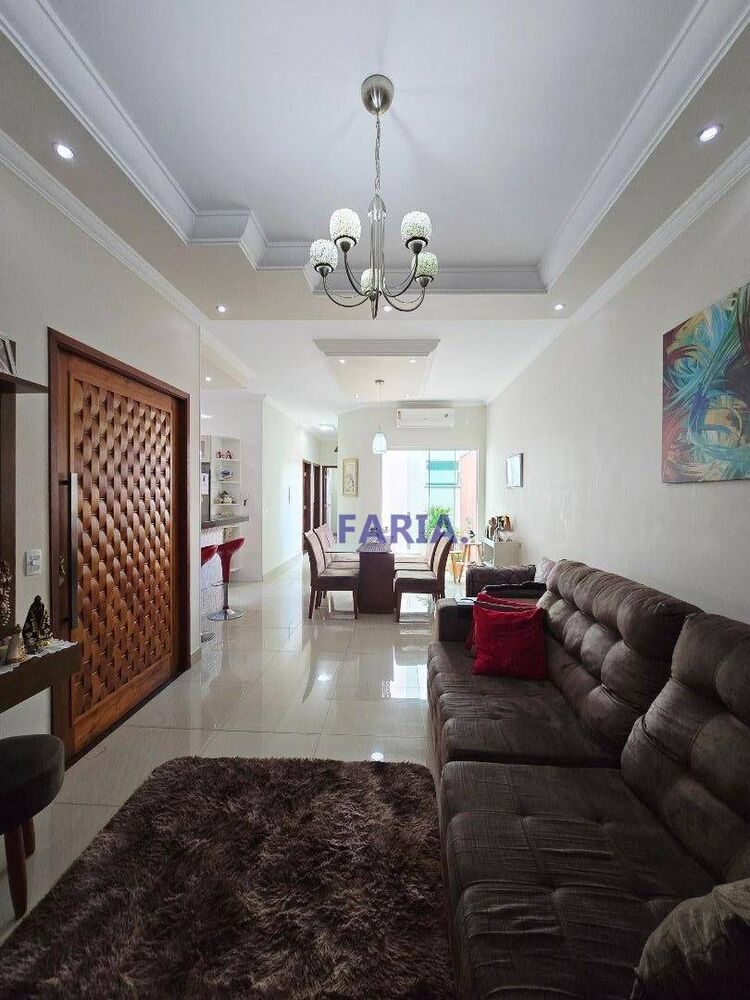 Casa, 3 quartos, 200 m² - Foto 1