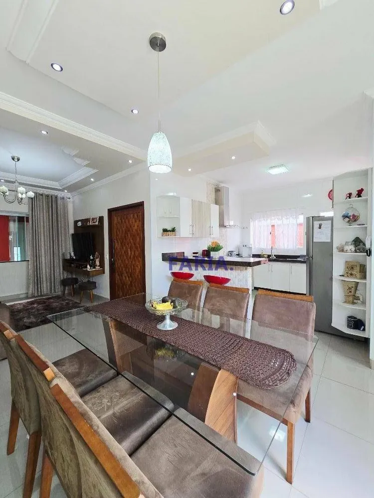 Casa, 3 quartos, 200 m² - Foto 4