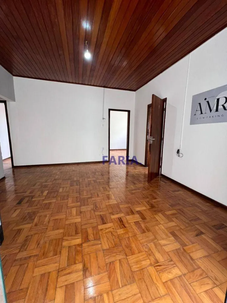 Casa, 5 quartos, 153 m² - Foto 2