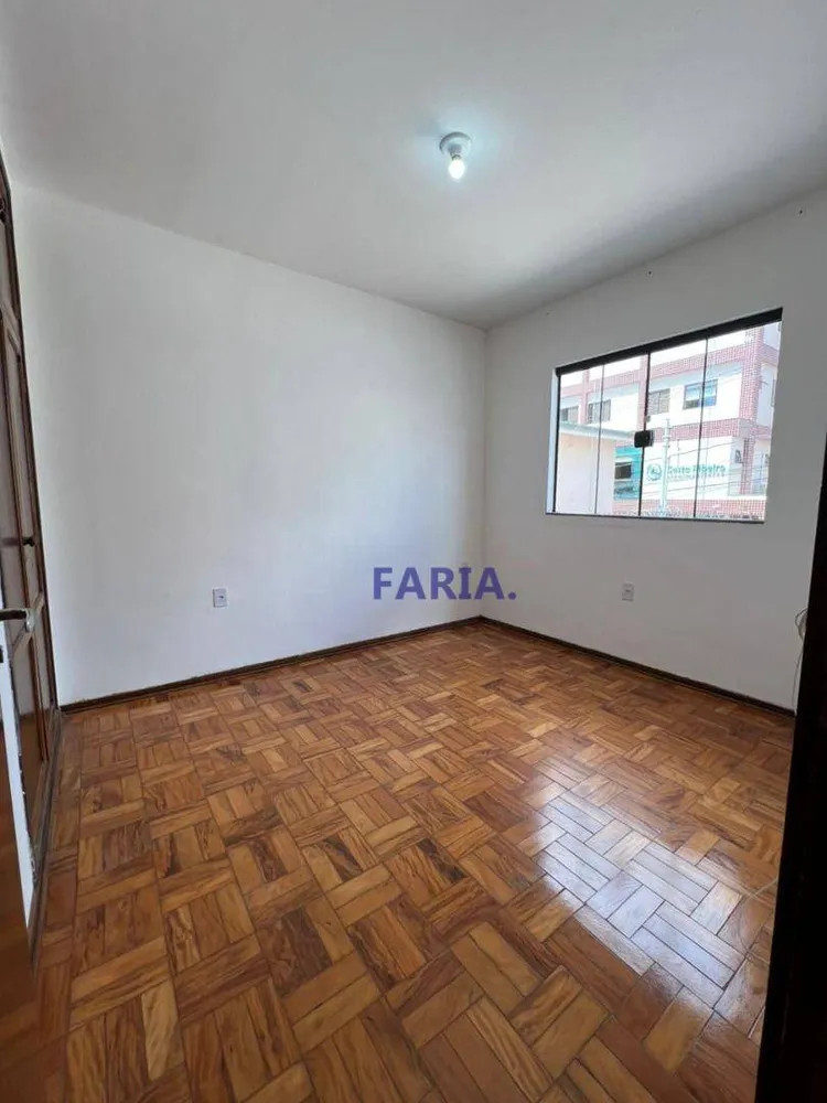Casa, 5 quartos, 153 m² - Foto 4