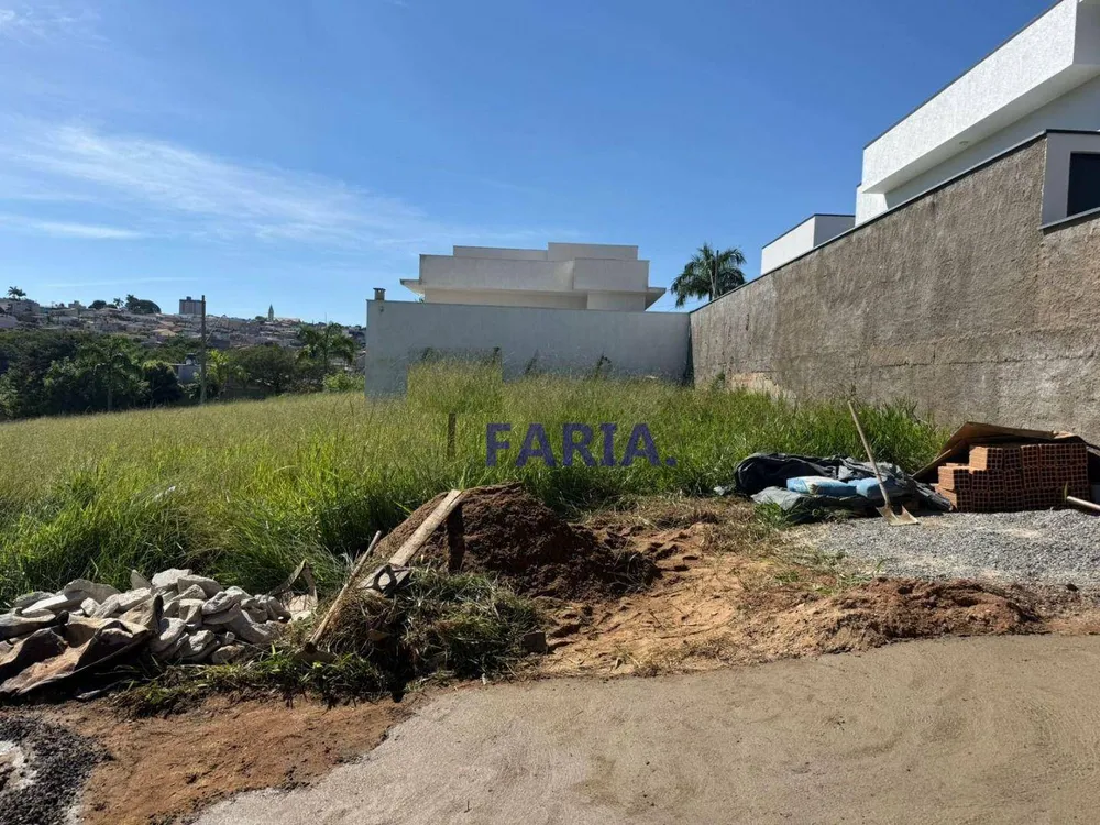 Loteamento e Condomínio, 300 m² - Foto 1